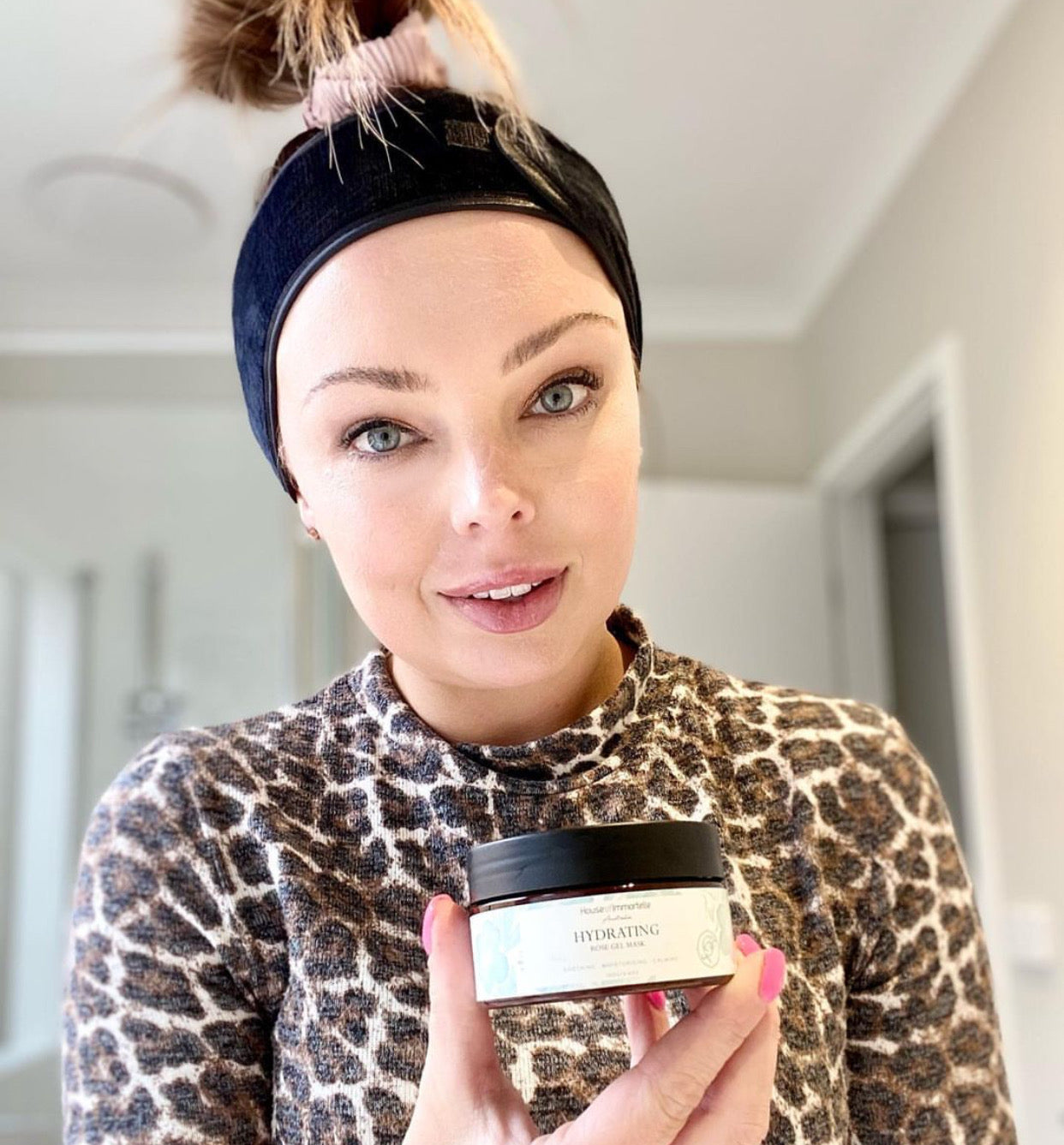 House of Immortelle award-winning Hydrating Rose Gel Mask for soft, hydrated and radiant-looking skin.