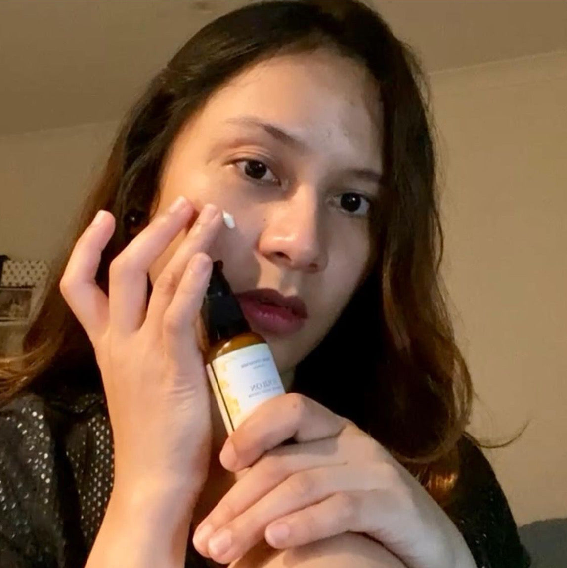 House of Immortelle Toulon Defense Night Cream in a luxurious jar, formulated to hydrate and repair the skin overnight. Rich in nourishing ingredients, this night cream helps to rejuvenate and protect the skin, leaving it smooth and revitalized by morning